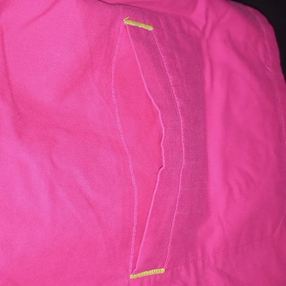 Med Couture pant scrubs and 3 scrub tops size small - Picture 11 of 16